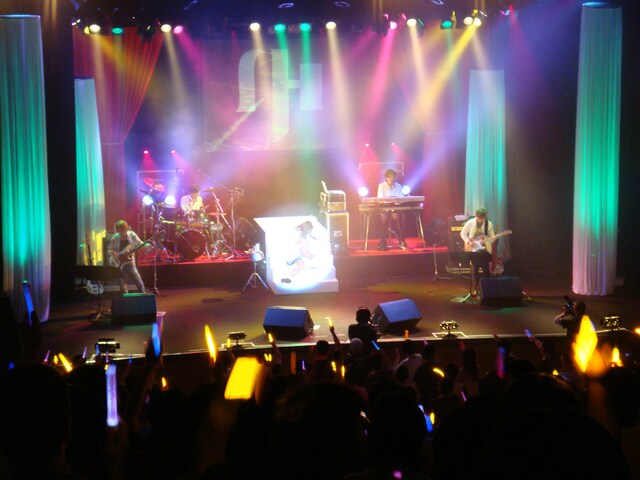 よみうりホールのある有楽町は、元ハガキ職人のモモーイにとって思い出の地。職人時代は有楽町ニッポン放送のスタジオに“出待ち”に来たこともあったという。