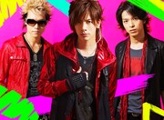 今回BREAKERZが披露する「LOVE FIGHTER～恋のバトル～」は3カ月連続リリースの第2弾。続く第3弾となるニューアルバム「FIGHTERZ」を12月2日に発売する。