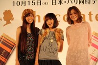 理想の男性像について、ハルカは「家族のように寄り添ってくれる人。私のことを熟知してくれる人がいいな」、ユカリは「私はちっちゃい人がいい！ 私が小さいからだけど。大きいと怖いなって思っちゃうし。私よりちっちゃくてもいいくらい」とコメント。そして竹下玲奈は「オタクな人がいいな。何かにすごく一生懸命な人ってステキだと思います」と語った。