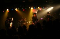 Psysalia Psysalis Psycheは豪快さと繊細さを併せ持つバンド独自の魅力を存分にアピールした。