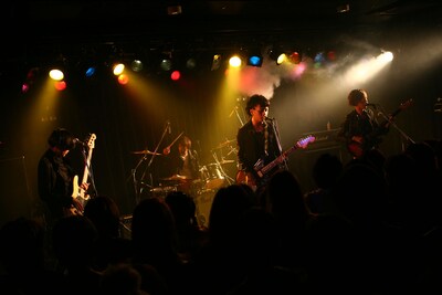 Psysalia Psysalis Psycheは豪快さと繊細さを併せ持つバンド独自の魅力を存分にアピールした。