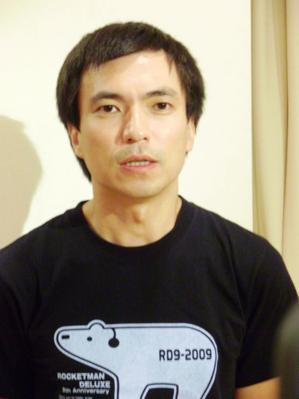 ふかわりょうは10月31日にお台場ヴィーナスフォートにてイベント「ふかわりょうのたいせつな話」は、館内の停電による営業中止にともない急遽開催が延期となった。