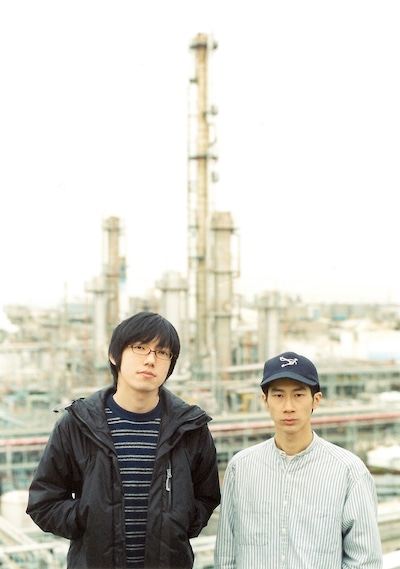 group_inouはこのほか12月に、ASIAN KUNG-FU GENERATION、OGRE YOU ASSHOLEのツアーへの出演や、SHIBUYA-AXで開催されるイベントでのBuffalo Daughter、相対性理論、Hair Stylisticsとの対バンライブが予定されている。