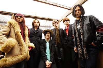 ソウル・フラワー・ユニオンは12月に計5公演の全国ツアー「年末ソウルフラワー祭2009」の開催を予定している。