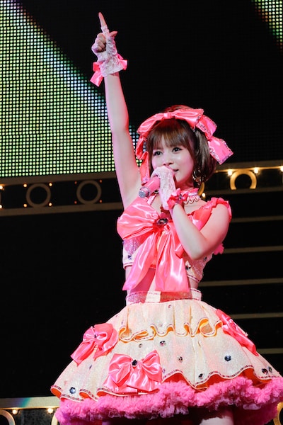 しょこたんの母、桂子は客席に｢恋活遊園地in 東京ドームシティ“しょこたんのマジカルサマー”｣でしょこたんが着ていた天使の衣装を着込んで登場。客席の「桂子」コールにスカートをたくし上げて応戦していた。