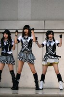 ニューヨークでも「ネ申テレビ」からのムチャぶり指令が発動。番組オリジナルの「RIVER」ビデオクリップを制作せよとのことで、現地のスタッフとともに斬新なビデオが完成したとのこと。この模様も、後日「ネ申テレビ シーズン3」で放送される。