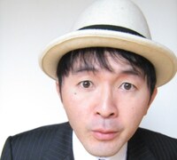 演劇ユニット・ジョビジョバのメンバーとして、マギーらとともに独自の笑いを追求していた木下明水。「TBSオールスター感謝祭」の名物コーナー「赤坂5丁目ミニマラソン」での優勝も記憶に新しい。お坊さんとしての活動についてはブログ「メイスイ.TV」で紹介されている。