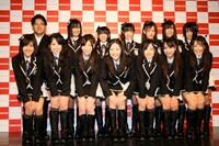 公演を終えたメンバーの大矢真那は、「私たちも1st『PARTYが始まるよ』公演から始まって、もう3つ目の公演ということでうれしいかぎりです。『制服の芽』というこの公演のタイトルどおり、これから花を咲かせていきたいと思います」とコメント。