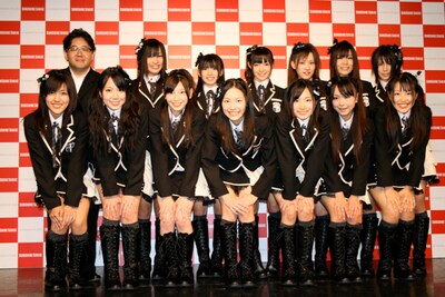 公演を終えたメンバーの大矢真那は、「私たちも1st『PARTYが始まるよ』公演から始まって、もう3つ目の公演ということでうれしいかぎりです。『制服の芽』というこの公演のタイトルどおり、これから花を咲かせていきたいと思います」とコメント。