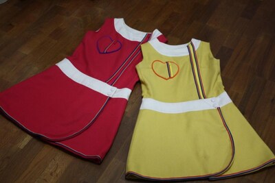 連続配信限定シングルのリリース時に着用した衣装。