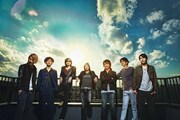 1stシングル「Insomnia」を作り上げたメンバーが勢揃い。