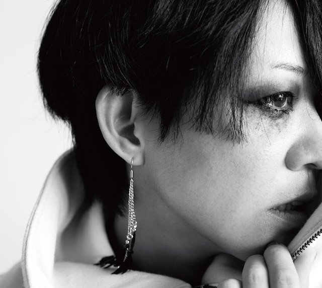 アルバム「perfect days」のジャケット。愛葉本人も今回の作品は過去のものと異なった手応えを感じているとのこと。