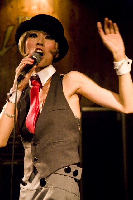 写真は10月5日の新宿LOFT「DRIVE TO 2010」出演時のルビィ。/ photo by Karnov