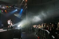 多くの音楽ファンが体育館内のステージに集まった。（写真提供：GRAND MINT FESTIVAL）