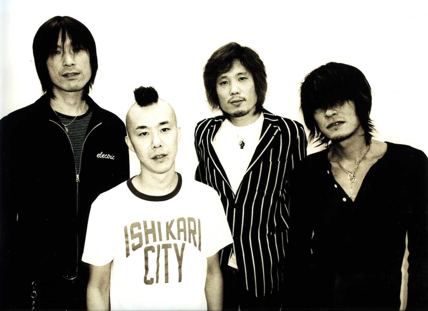 THEE MICHELLE GUN ELEPHANT（写真）など、すでに解散してしまったバンドのライブ映像も多数オンエア。当時観逃した人にとってはうれしいチャンスとなりそうだ。