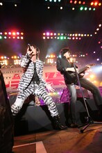 GRANRODEOは5月3日に日本武道館ワンマンライブ「5TH ANNIVERSARY LIVE AT 武道館～G5 ROCK★SHOW～」を行う（写真は昨年9月の「ランティス祭り」より）。