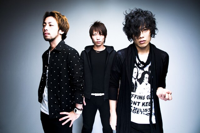 11月18日にはJ-WAVEの招待制ライブ「J-WAVE TOKYO REAL-EYES "LIVE SUPERNOVA"vol.46」に出演する。こちらの参加申し込みは11月9日まで受付中。