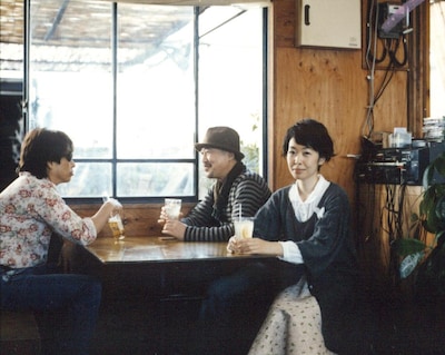 先行シングル「旅せよ若人 feat. 岡野昭仁 from ポルノグラフィティ」は、小川糸の小説が原作となった柴咲コウ主演映画「食堂かたつむり」の主題歌に起用されている。