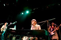 写真は昨日行われた代官山UNITライブの様子。