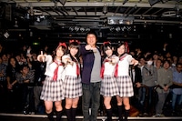 山ちゃんは今回のMC担当について、「僕はMCという立場でしたけど、ただのいちファンがスペシャルアリーナ席にいたと思ってくれれば。近くでライブが観れて、本当に幸せでした」と喜びを口にした。