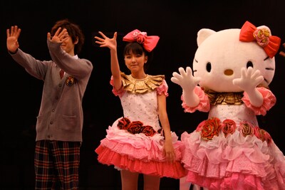 劇中には真野恵里菜と橋本淳のラブシーンも。本格的な演技で主演を務める真野ちゃんの晴れ舞台を、ぜひ会場で確認しよう。