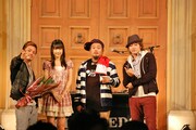 CLIFF EDGE教会ライブでAKB48柏木由紀が花束贈呈