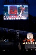 式典序盤に披露された鬼太鼓座の振れ太鼓。