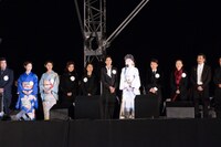 芸能界からも華やかな面々が集結した。