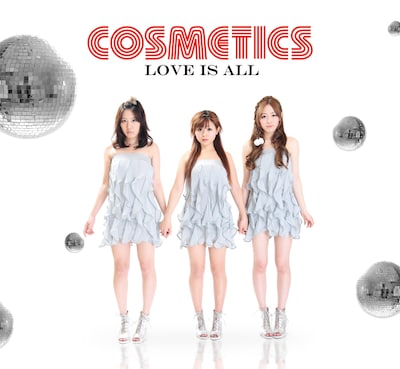 本日12月2日にタワーレコード限定でミニアルバム「LOVE IS ALL」（写真）をリリースしたCOSMETICS。12月5日にはタワーレコード渋谷店でインストアイベントも行う。