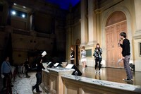 ふかわと進行を確認するCOSMETICS。