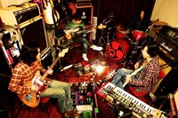 ストレイテナー