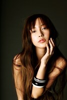 「恋の予感から」のビデオクリップでPV初出演を果たしたAngelababy。