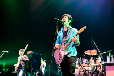 「恋の予感から」はレコチョク、OORONG-SHA MOBILEにて着うたフルの先行配信を実施中。ちなみに制作当時の仮タイトルは「恋の予感」だったが、新たに歌詞を書き加えたことにより、その先にある未来を描くことができたということで、タイトルに“から”が付けられた。