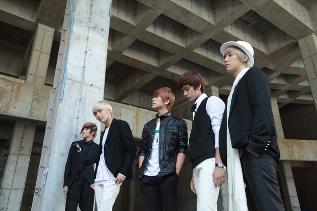 ライブではアルバムからの楽曲が披露される可能性も。ファンはしっかり予習して会場に向かおう。