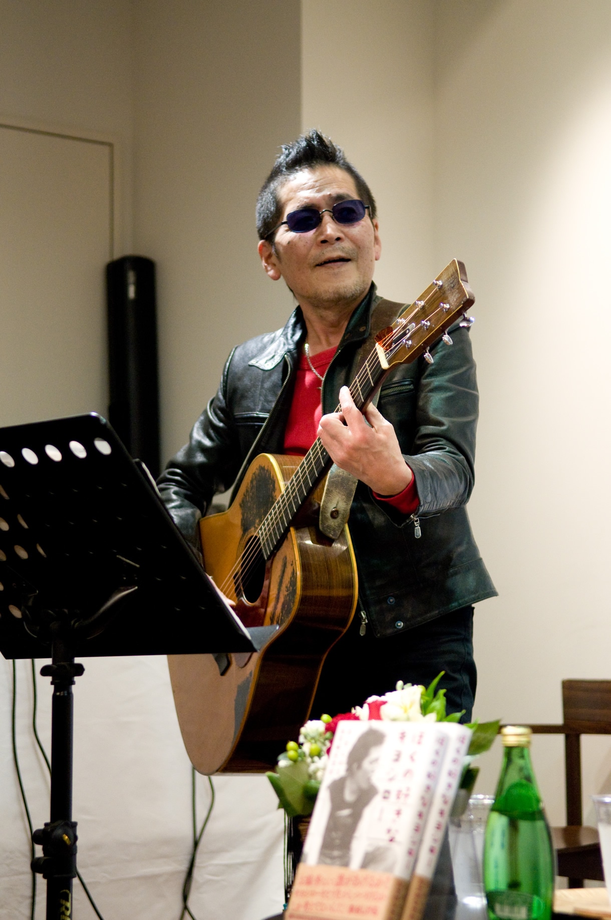 加奈崎芳太郎