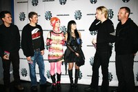 NICKELBACKとHANGRY & ANGRY