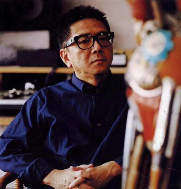 「スネークマンショー」発起人であり、現在フリーペーバー「dictionary」の編集長を務める桑原茂一。