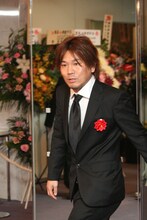 藤本敏史（FUJIWARA）