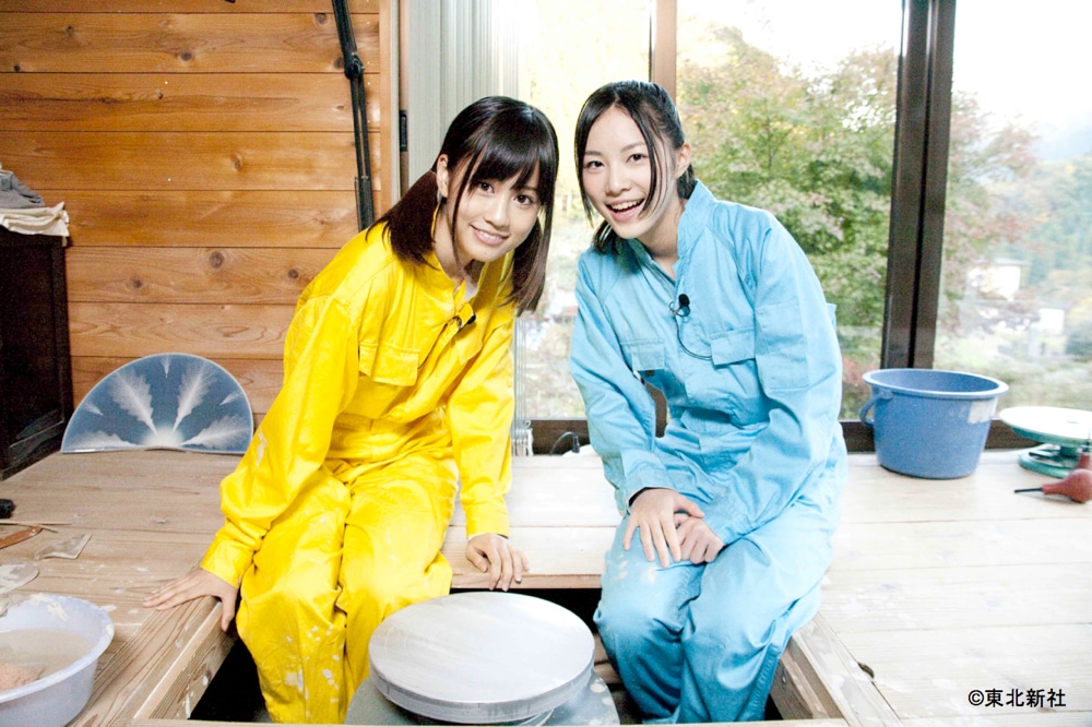 VOL.9「前田＆珠理奈よ陶芸で心を鍛えよ！」の様子。写真左より前田優子、松井珠理奈。