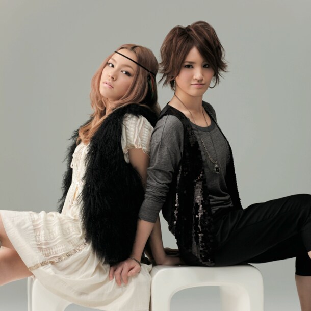 LOVEは11月25日に2ndシングル「Second Love~ただ一つの願いさえ~」をリリース。