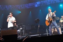 全国ツアー「KOBUKURO LIVE TOUR '09 "CALLING"」日本武道館公演の模様。