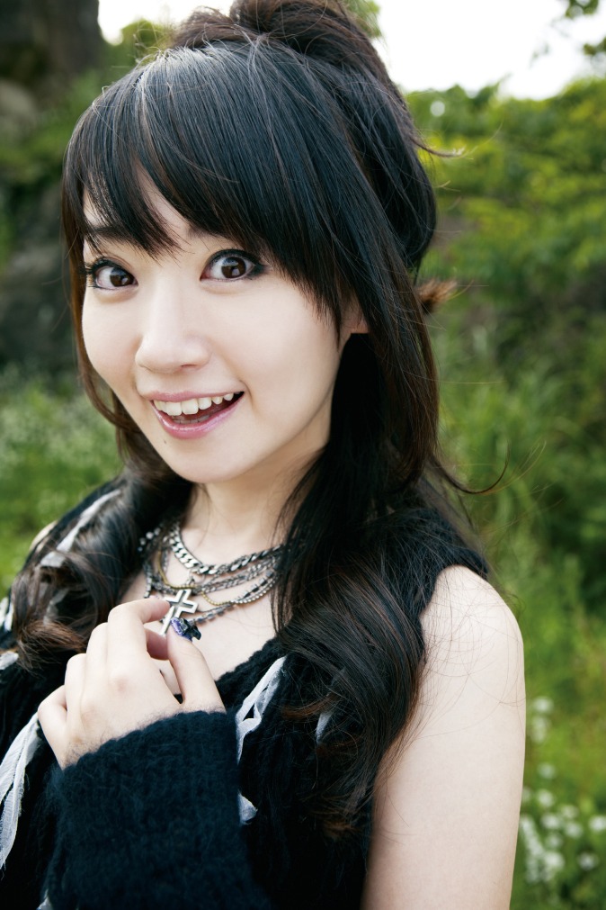 水樹奈々は1月13日に「PHANTOM MINDS」、2月10日に「Silent Bible」と2カ月連続でシングルを発表する。