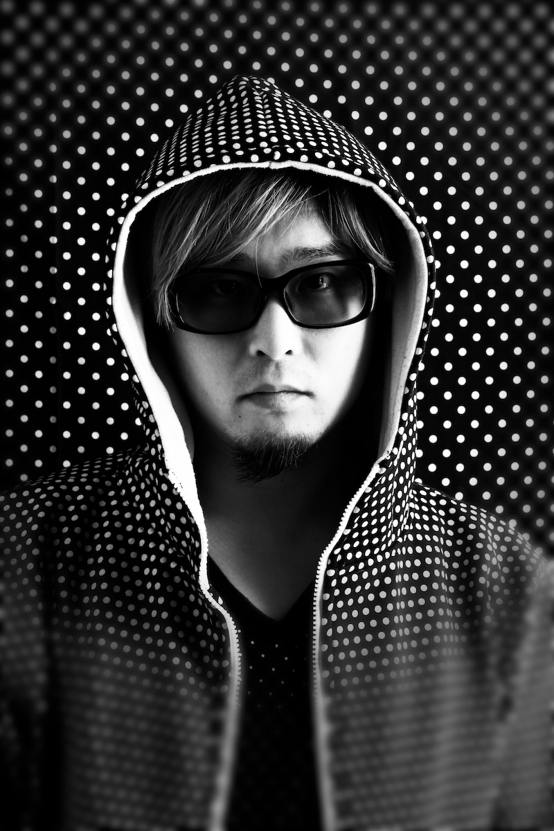 水玉アイテムがトレードマークの主催者・橋本塁。過去の「SOUND SHOOTER」にはストレイテナー、THE PREDATORS、the band apart、9mm Parabellum Bulletらそうそうたる面々が出演している。