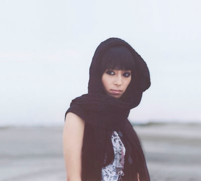 72は、この夏インディーズから絵本＋CDシングル作品「こわくない」をリリース。口コミを中心にじわじわと話題を集めていた。