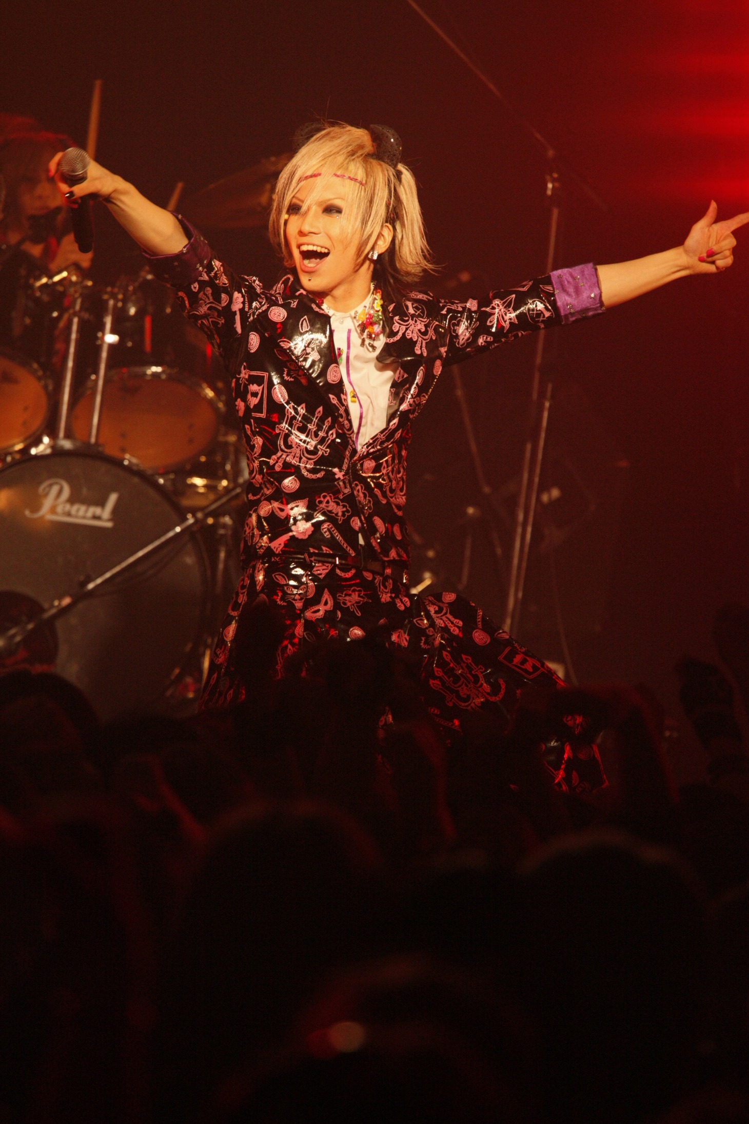 写真は11月30日のSuG主催イベント「SuGフェス2009 Alternative POP Show ～ Vol.6」の様子。