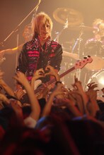 写真は11月30日のSuG主催イベント「SuGフェス2009 Alternative POP Show ～ Vol.6」の様子。