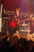 写真は11月30日のSuG主催イベント「SuGフェス2009 Alternative POP Show ～ Vol.6」の様子。
