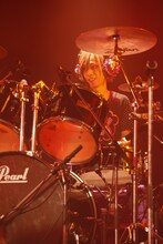 写真は11月30日のSuG主催イベント「SuGフェス2009 Alternative POP Show ～ Vol.6」の様子。