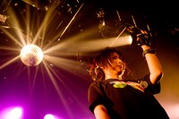 「今日来れた人も来れなかった人も、オレにとっては大切な仲間」と、ツアーに足を運ぶことができなかったファンにもメッセージを贈るRicky。