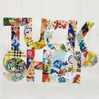 デビューアルバム「TUCK SHOP」のジャケット写真。